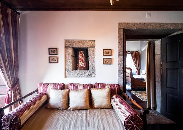 Casa Nobre Do Correio-mor Bed & Breakfast