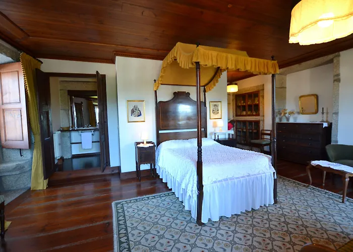 Casa Nobre Do Correio-mor Bed & Breakfast Ponte da Barca