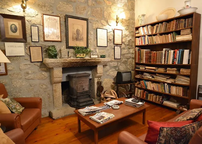 Bed & Breakfast Casa Nobre Do Correio-mor 3*